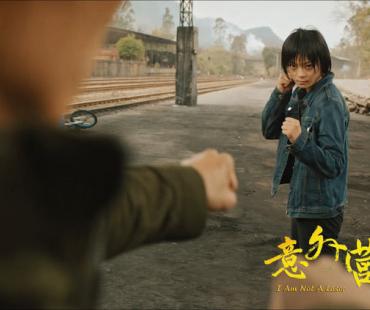 动作片《意外营救》正在上映：谁才是这场绑架案的幕后真凶？